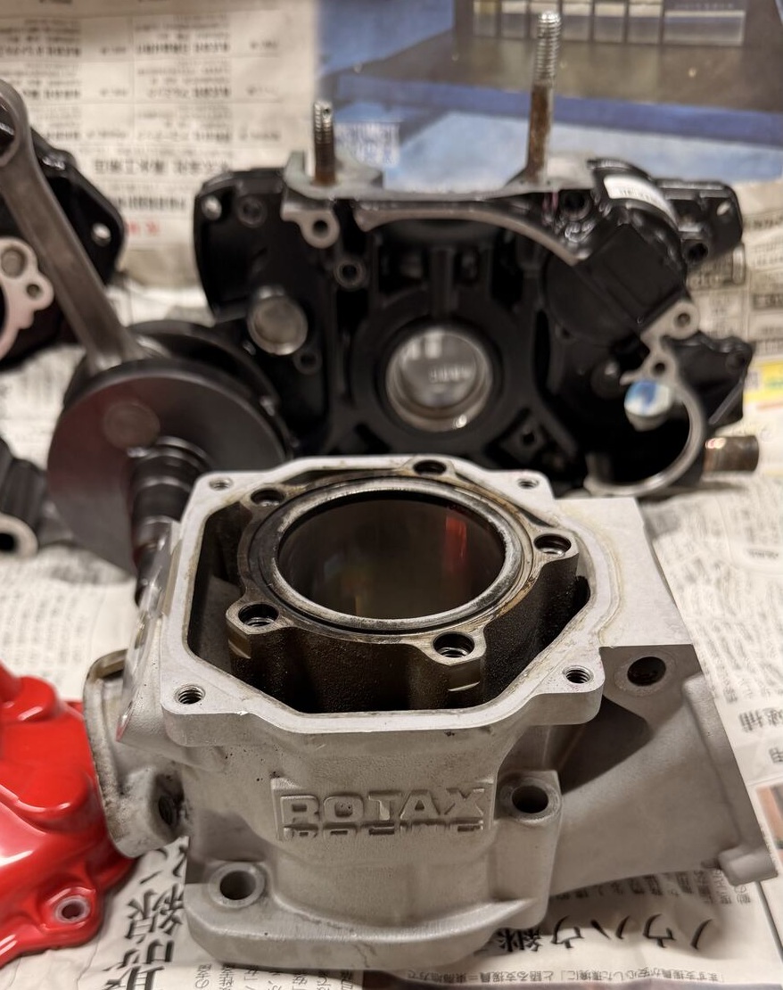 ROTAX MAXシリンダー